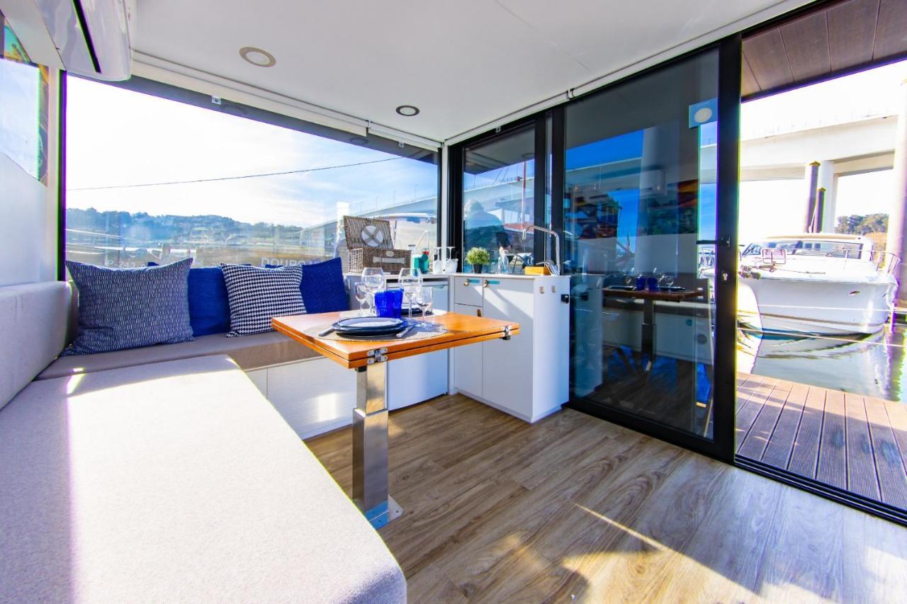 Douro Floating House Oporto